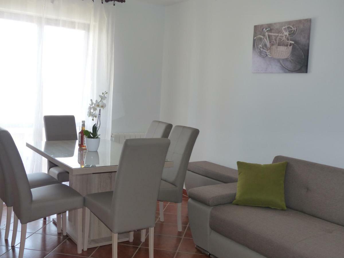 Charming In Pula